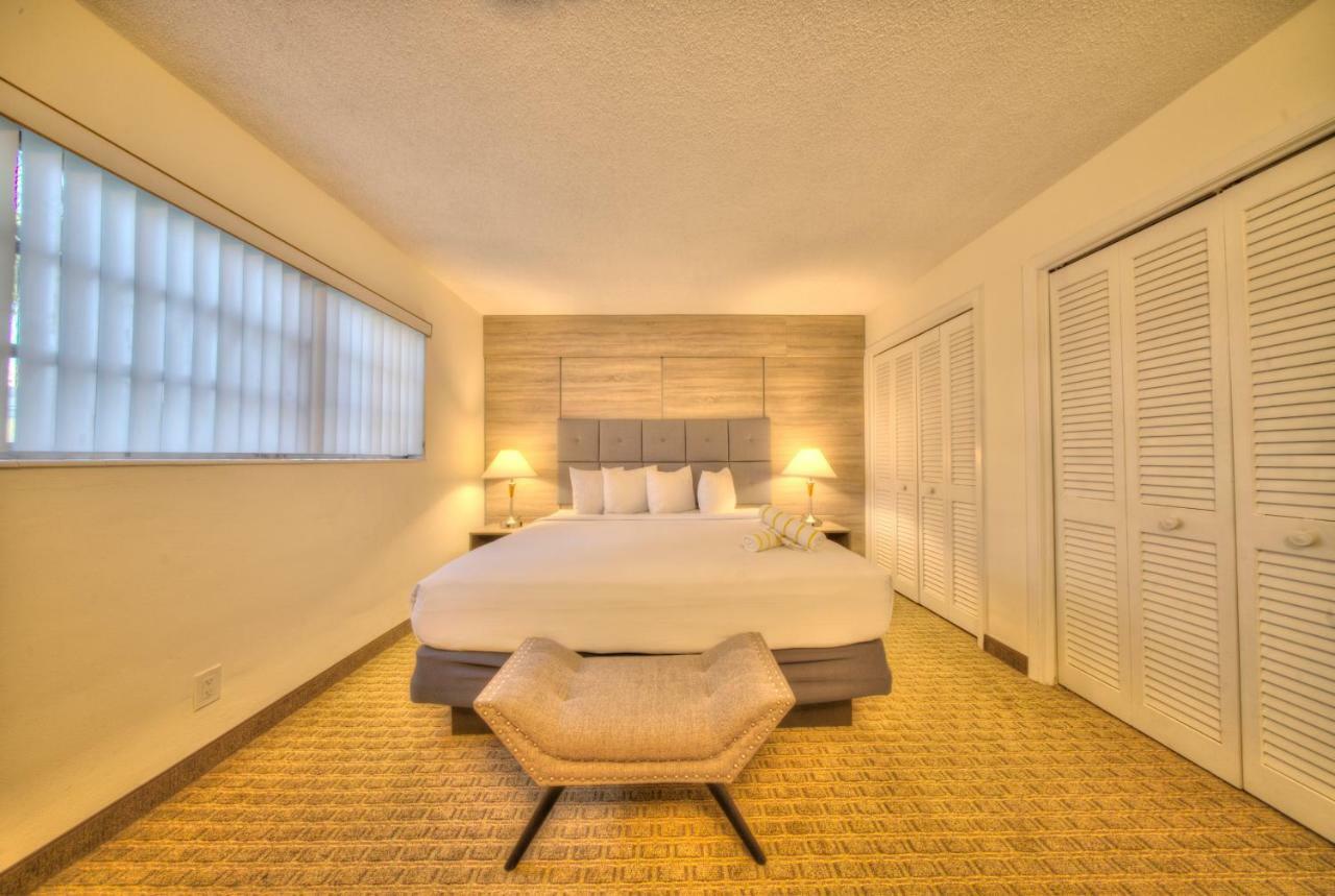 Club Lux Resort By The Beach Deerfield Beach Exterior foto